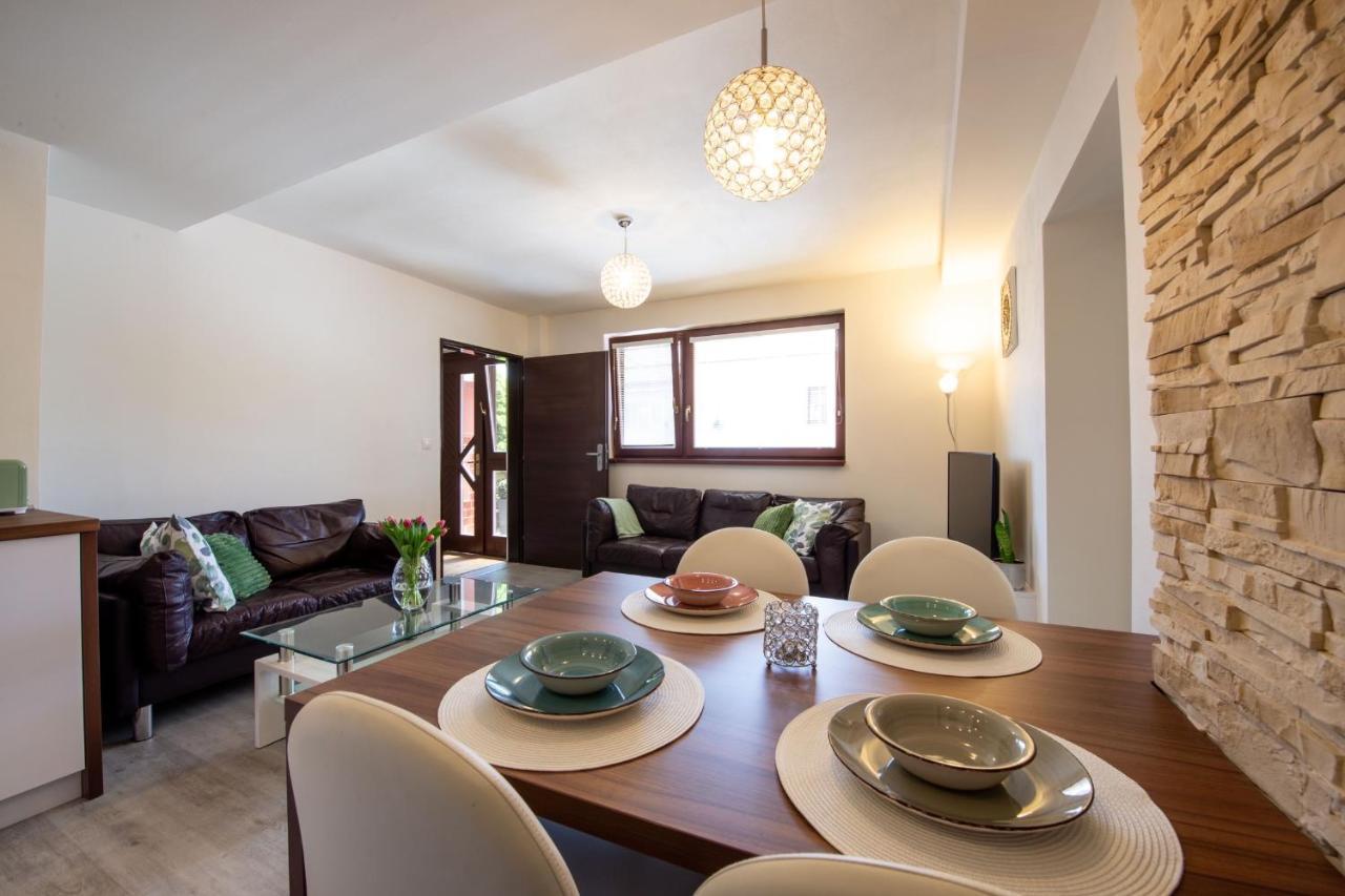 Apartman Mandala Banská Bystrica Esterno foto